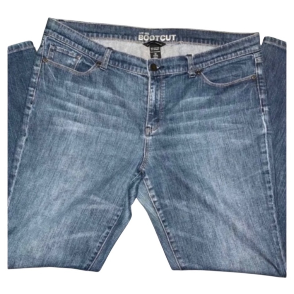 🛑 SOLD ‼️ NEW YORK & COMPANY |  Low Rise Boot Cut — Denim Jeans